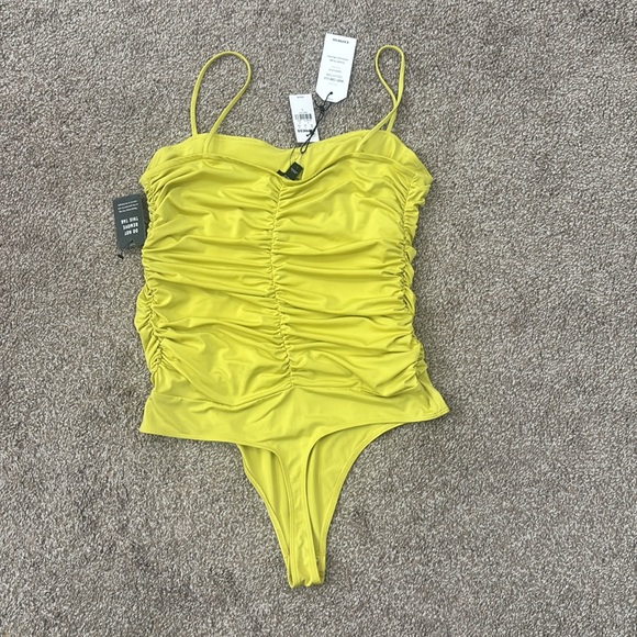 EXPRESS Ruched Bodysuit - Picture 2 of 3